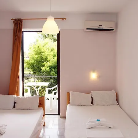 Aparthotel Geromichalos