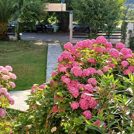 Hotel apartamentowy Geromichalos