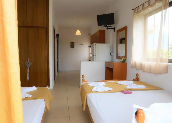 Geromichalos Ξενοδοχείο με διαμερίσματα 3*