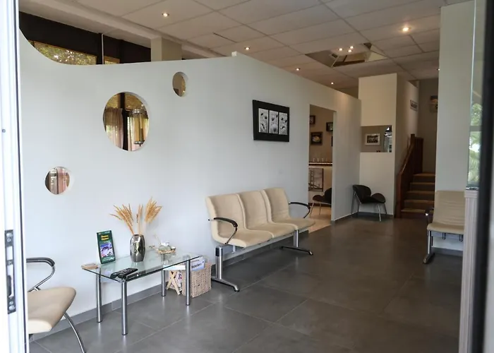 Ξενοδοχείο με διαμερίσματα Geromichalos Paralía Skotínis