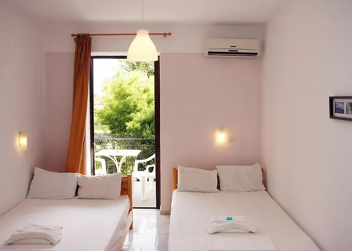 Ξενοδοχείο με διαμερίσματα Geromichalos