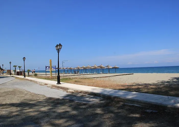 Ξενοδοχείο με διαμερίσματα Geromichalos Paralía Skotínis