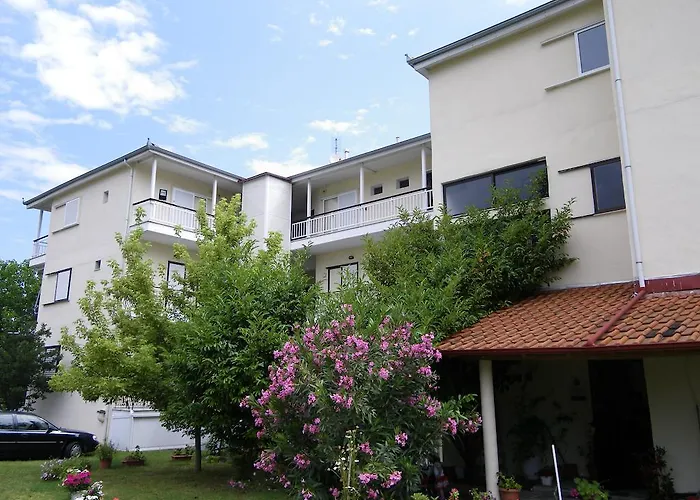 Ξενοδοχείο με διαμερίσματα Geromichalos 3*